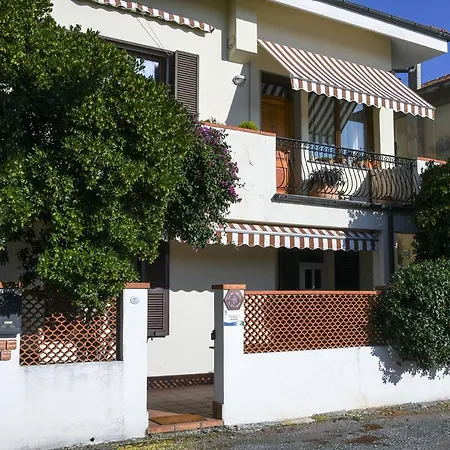 Casa Zafferano Guest House Albenga Exterior photo